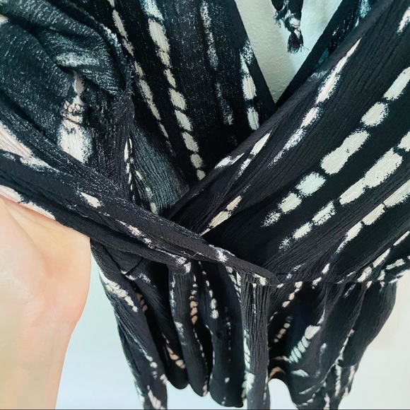 Shibori Print Romper | “Gauze Texture” and Lightweight | Size S | Black & White - Picture 10 of 11